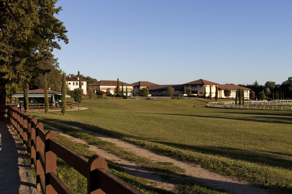 Foresteria Dei Piaceri Campestri Casciago Екстер'єр фото