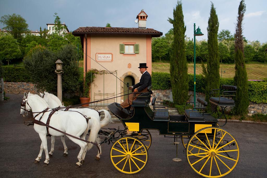Foresteria Dei Piaceri Campestri Casciago Екстер'єр фото